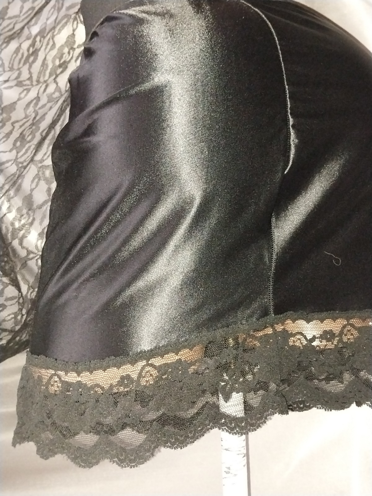 Foto 1 di 9