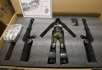 Jazzinc Dioramas 1/6 Scale Vulture: Iron Scavenger in New, Never Posed Condition