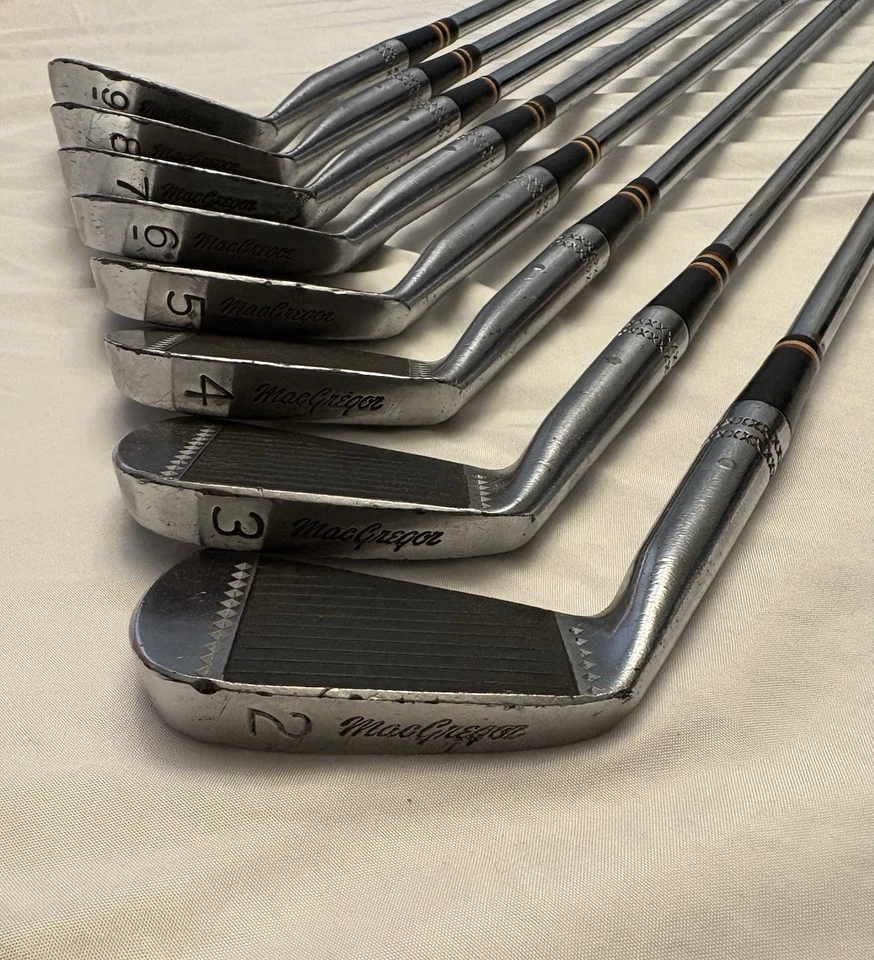 Vintage 1957-58 MacGregor Tourney CF4000 Black Face Irons With Original Box - Image 3 of 4