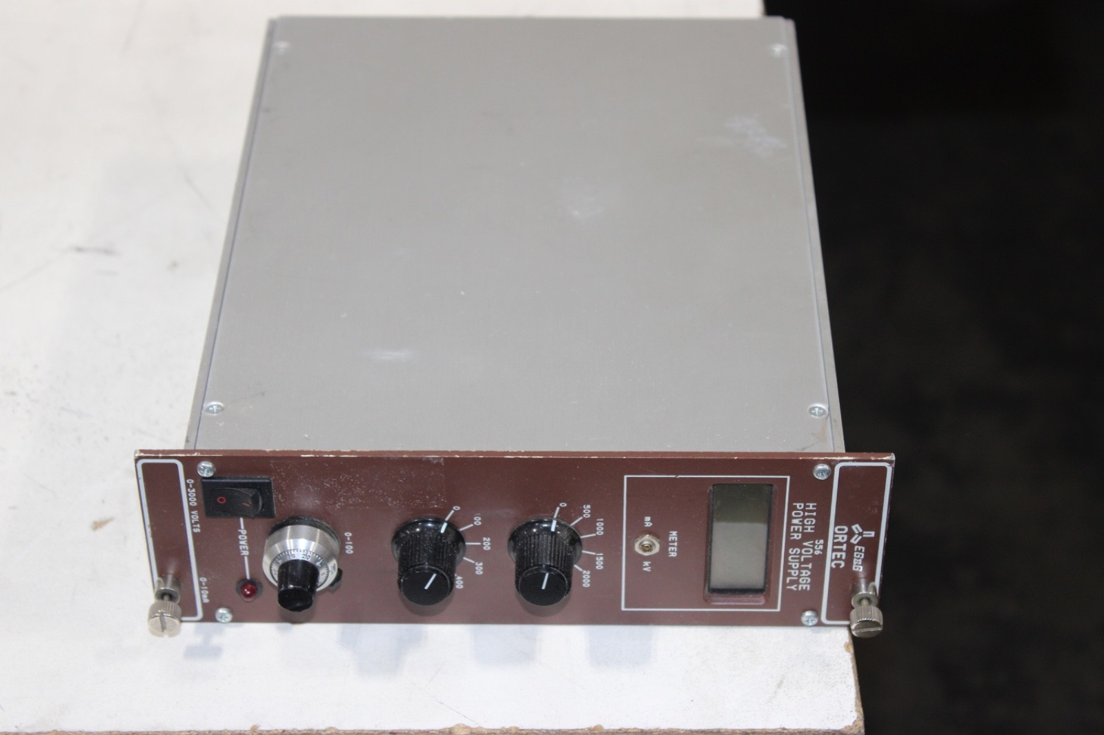 Ortec EG&G 556 High Voltage Power Supply NIM BIN MODULE AS IS