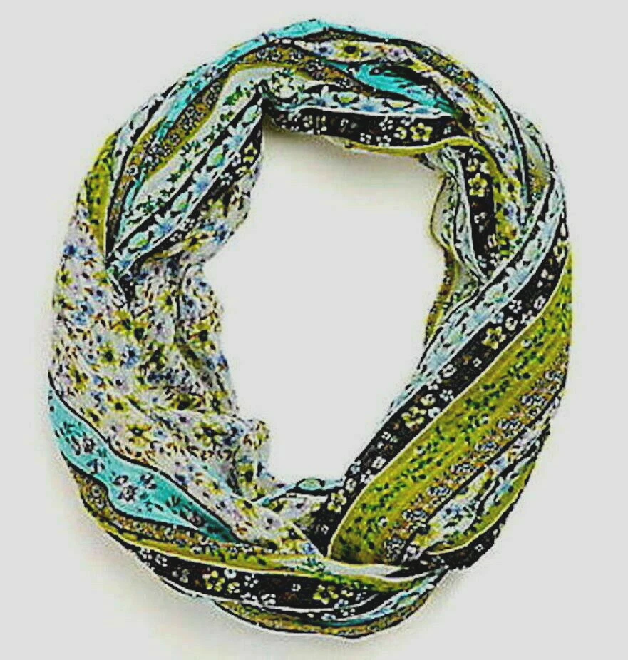 J. Jill ~ 1SZ ~ NEW Very Beautiful Floral &Patchwork Print Scarf ~ NWT (2F5)