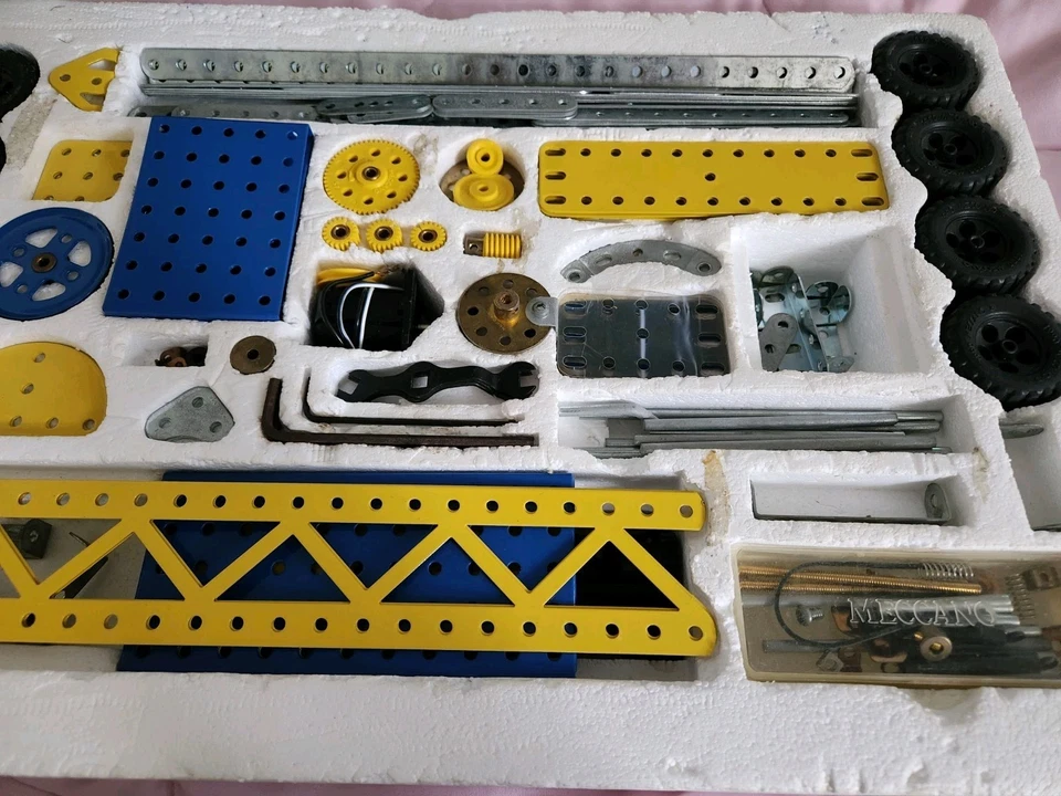 VTG Meccano Erector Metal Construction Set 6 (Gently Used-read) *FAST SHIPPING* - Image 4 of 4