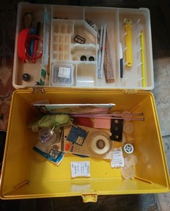 Vintage Wilhold Wilson Plastic Sewing Basket With Contents.