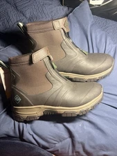 Men’s MUCK BOOTS APEX MID ZIP ANKLE BOOT Dark Brown NWT NO BOX