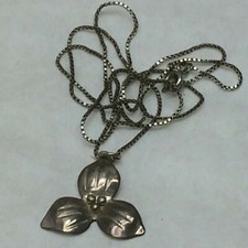 Sterling Ladies Girl Flower Necklace By VNS 18"