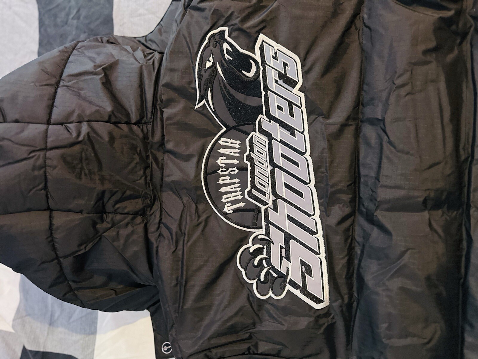 trapstar london shooters jacket, Black, Size Small, Brand new image 2