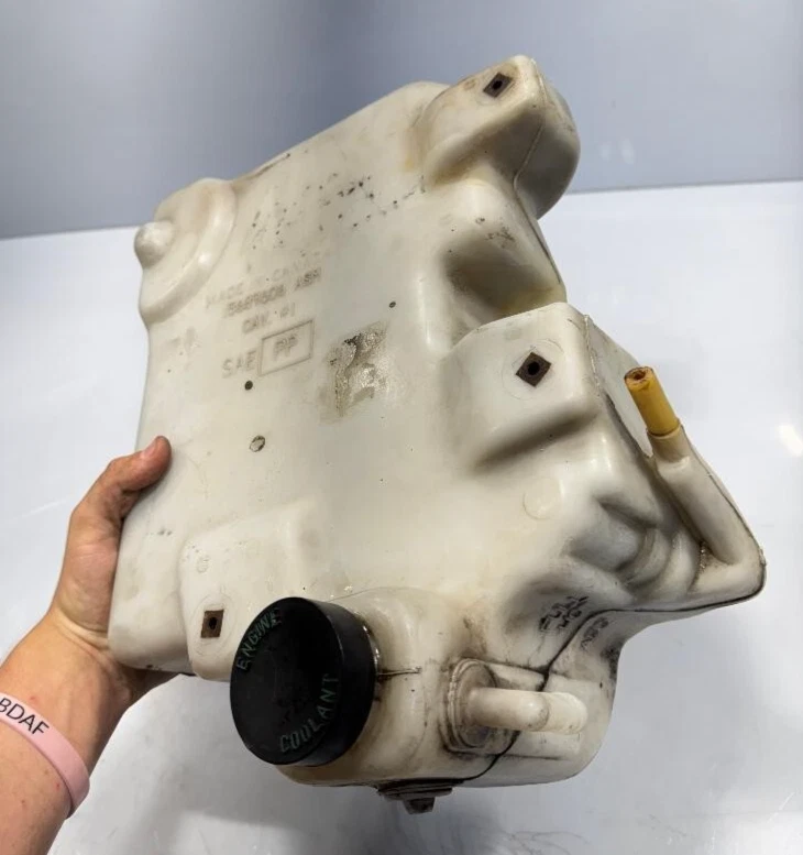 1994-2004 CHEVY S10 4.3ltr охлаждающей жидкости резервуар P/N 15689606 подлинный OEM б/у деталь - Изображение 3 из 4