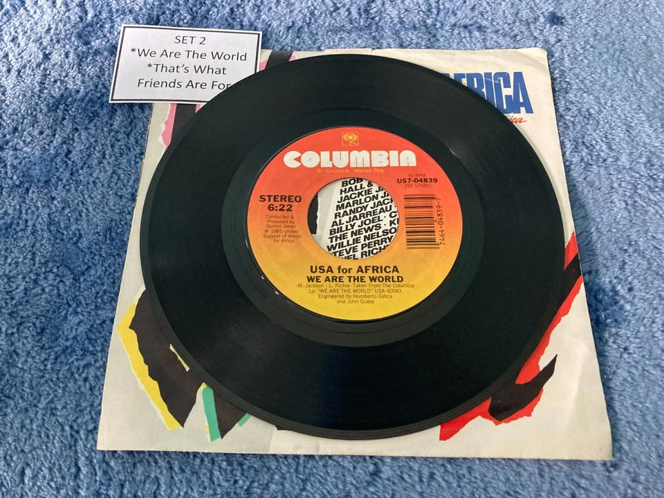 "We Are the World" & "That's What Friends Are For" 45 RPM Vinyl Records - Set 2 Foto 2 de 3