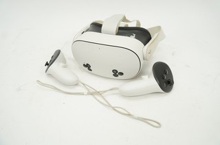 Meta Quest 3S 128GB All in One VR Gaming Headset P97 4713 AS IS
