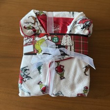 Kids' The Grinch Long Sleeve Shirt and Pants Holiday Pajama Set Cream XS 4/5 