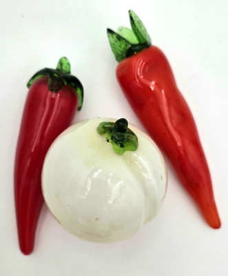 Hand Blown Murano Style Art Glass Vegetable Set 2 Chili Pepper Peach Paperweight