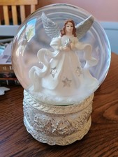 Grudzień Dom Muzyczny Wodny Glob Anioł