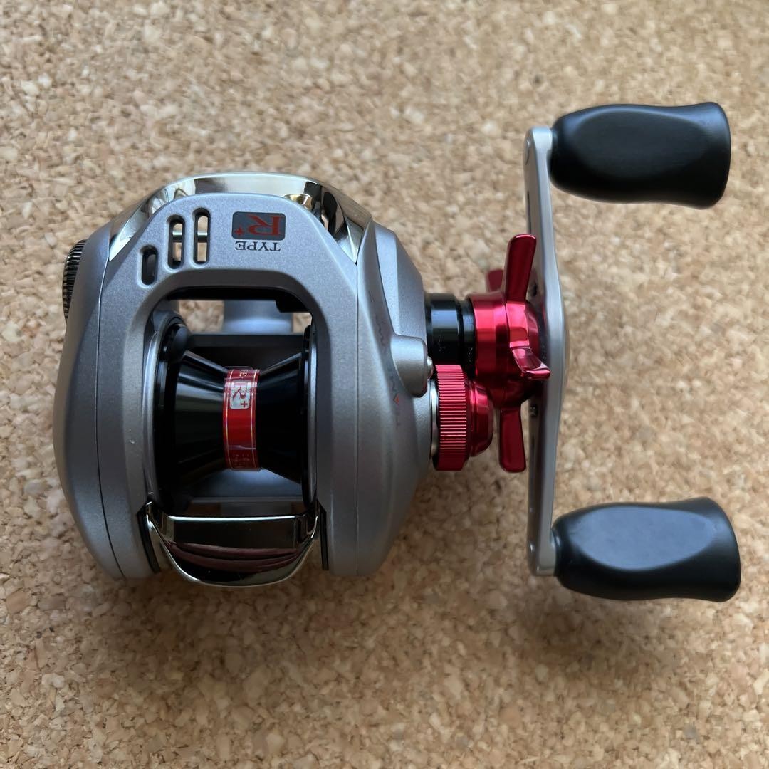 Team DAIWA-Z 103H Type R+ Bait Casting Reel Fishing