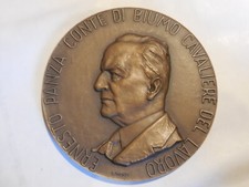 medaglia Ernesto Panza conte di Biumo 1959 produttore vino e collezionista arte