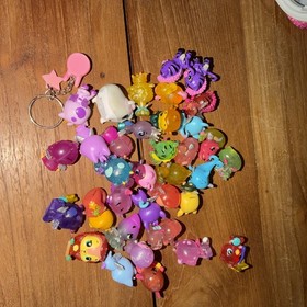 HATCHIMALS COLLECTIBLES LOT OF 35 FIGURES, LOL Bank Preowned And Keychain