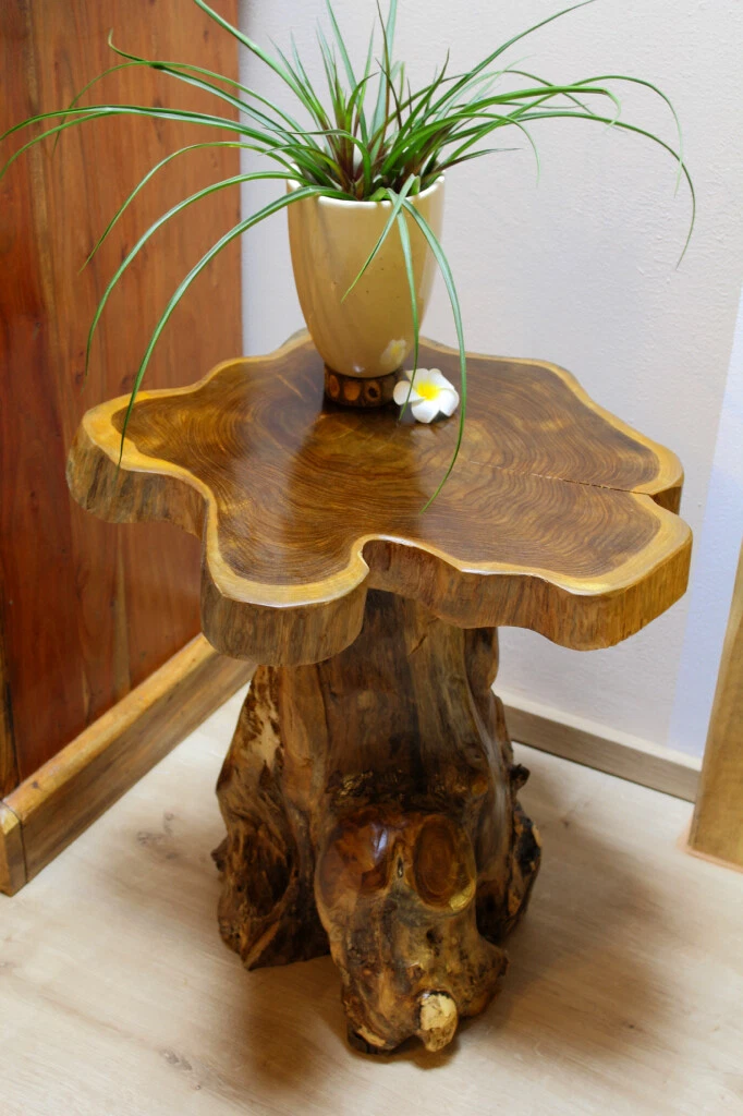Tree side table outlet