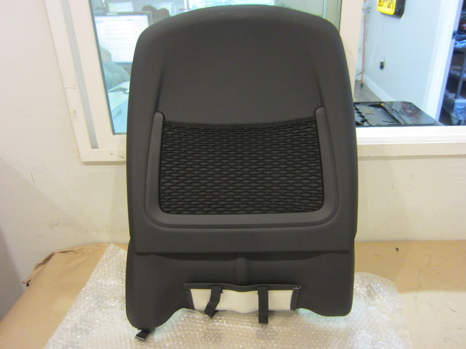 Maserati Quattroporte LH Seat Back Panel. Black. Part# 673001875