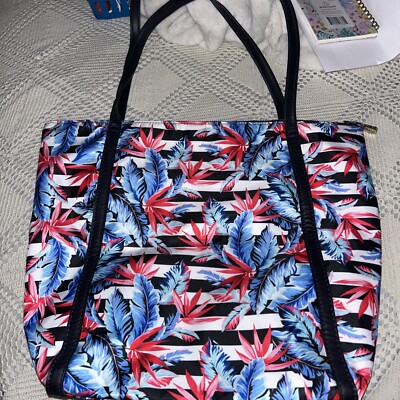 Tommy Bahama Tote Siesta Key Waterproof Striped Beach Bag  display picture 3