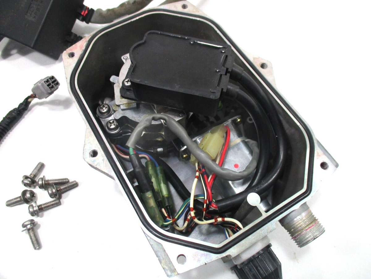 話題の行列 150 ULTRA 1999-2001 KAWASAKI OEM CLEAN TRIM BOX UNIT CONTROL 水上オートバイ用