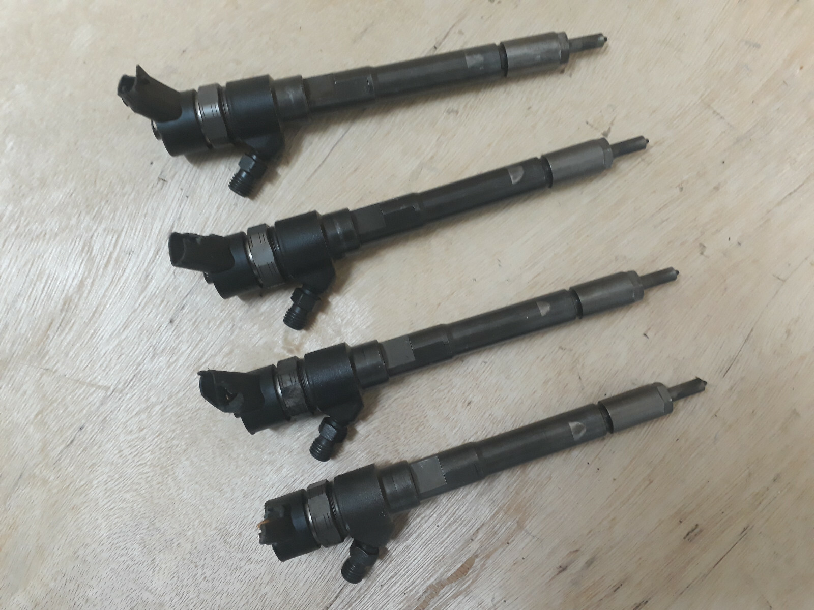 Injecteur Diesel De Remplacement DEFUTE - Compatible Fiat 500, Panda, Doblo, Opel Astra 1.3 CDTI/JTD