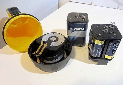 Powerful 16 Led Torch Waterproof Use 6V 4R25 or D Battery Continue light 160hr - Picture 4 of 10