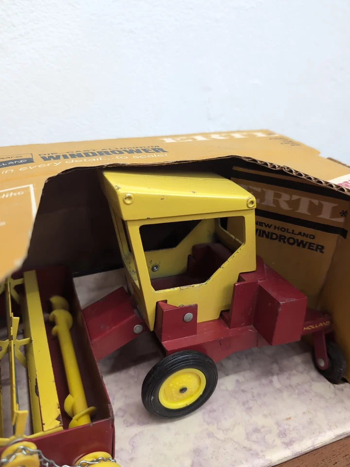 1/16 Ertl Farm Toy New Holland Swather Self Propelled Haybine In Box  - Image 4 of 4