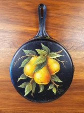 Painted Pears/Unmarked Volrath -#8- Cast Iron Skillet {By Evelyn LaPierre 1986}