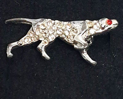 Vintage English Pointer Dog With  Clear Rhinestones Silver Tone Brooch/Pin. 