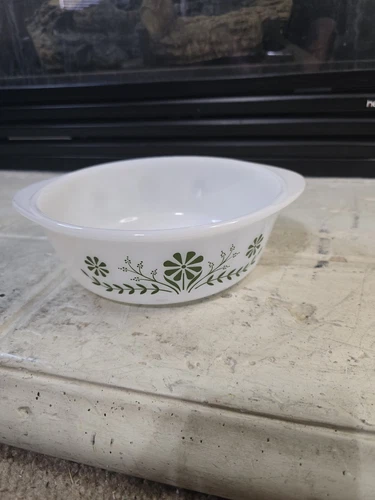 Vintage GLASBAKE Casserole Dish Green Daisy Pattern J2600 Milk Glass 1.5 QT