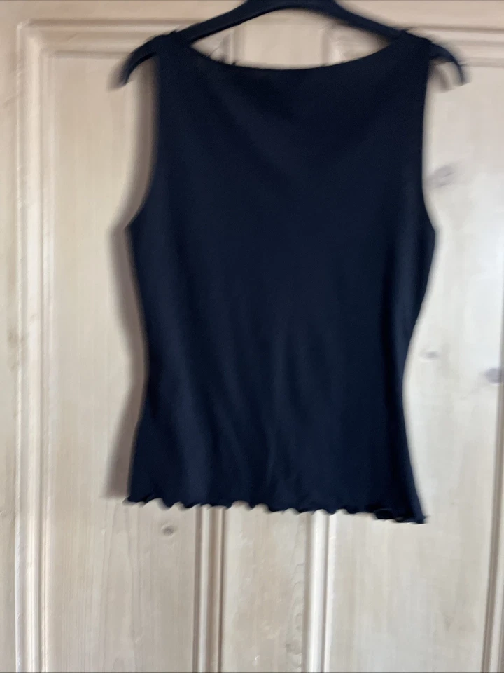 Oasis Ladies Black Sleeveless Ruffled Top Size 12 - Image 3 of 3