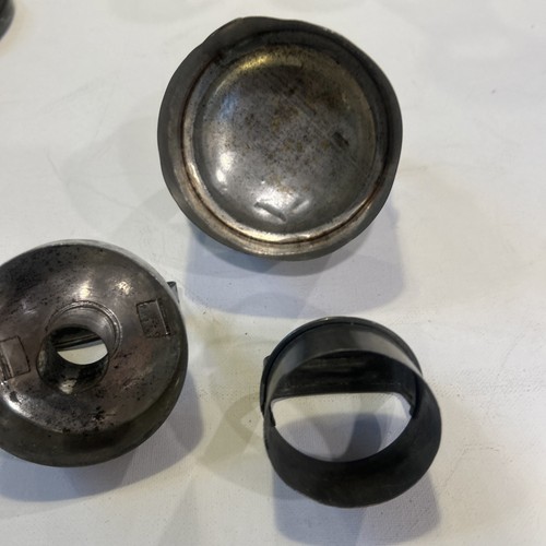 Vintage Set of 3 Metal Nesting Biscuit Cookie Cutters Round With Handle - Picture 4 of 4