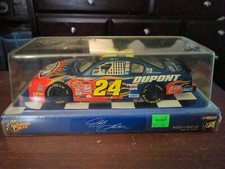 Jeff Gordon 24 DuPont Chevy 1:24 Scale Car Winners Circle NASCAR