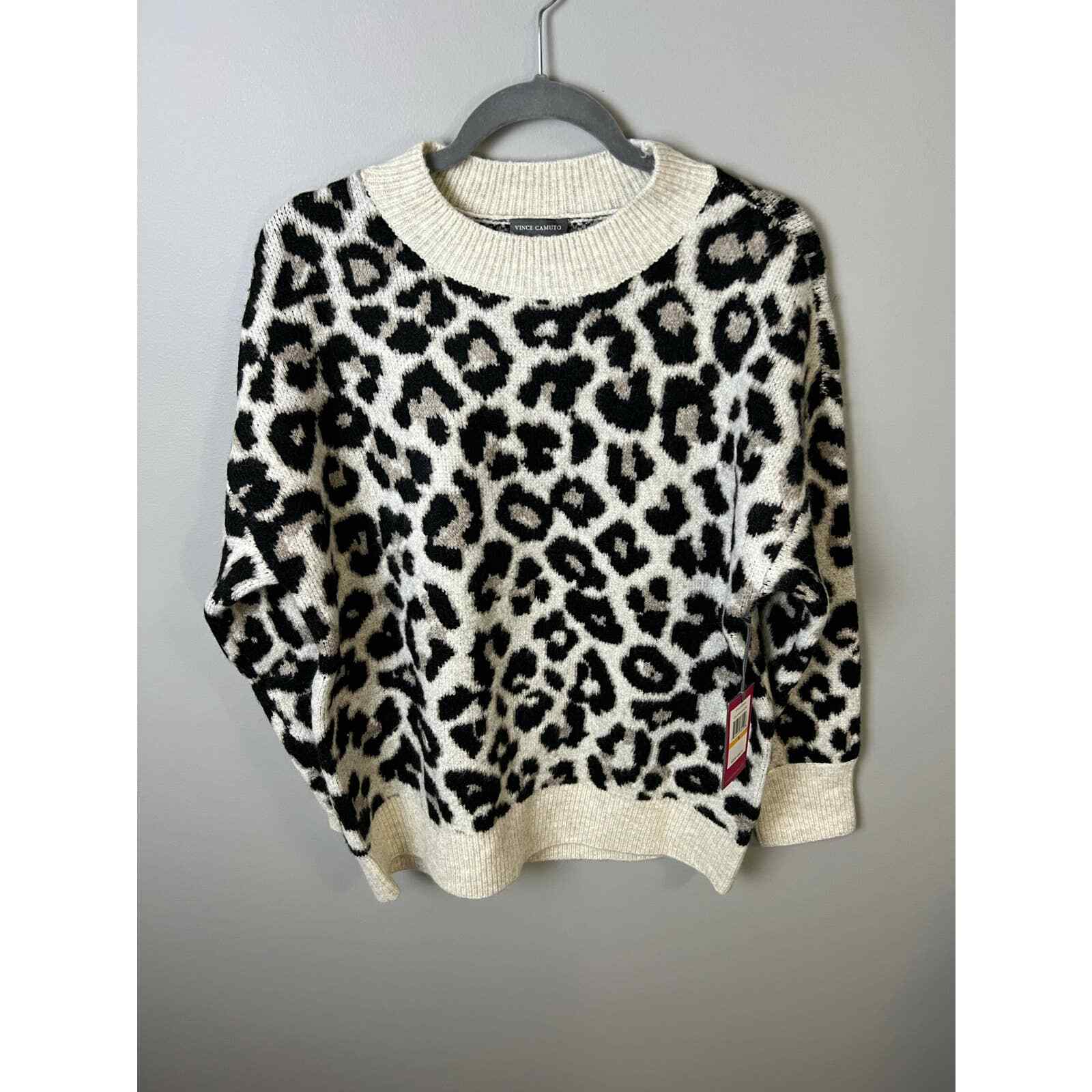 Vince Camuto Leopard Sweater Size Small 