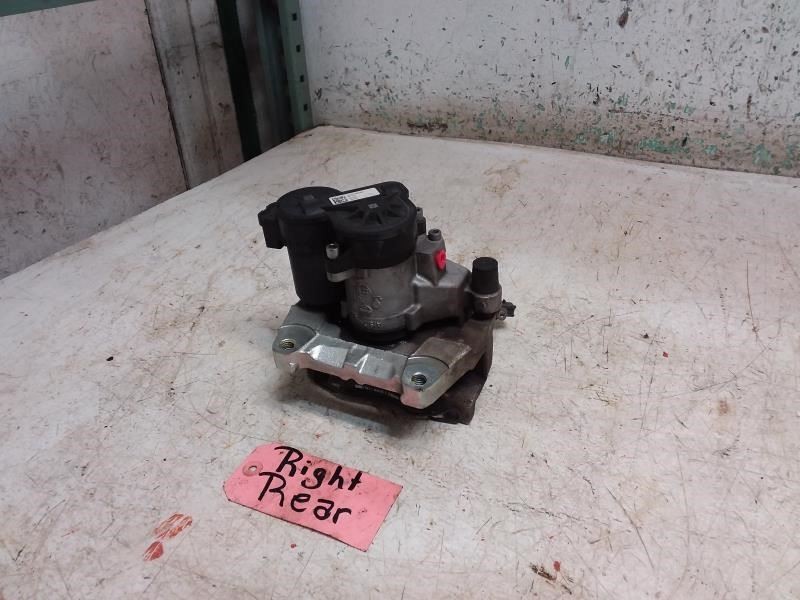 Maserati Grecale 2023 Rear Right Brake caliper