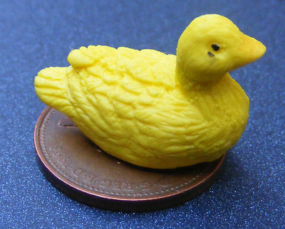 Puppenhaus Polymer Ton gelbe Ente Maßstab 1:12 Gartenteich Zubehör 17 Tumdee