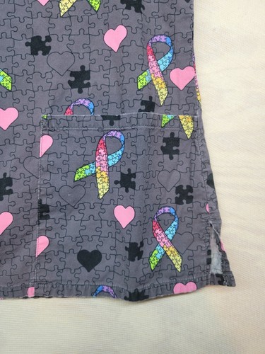 Cherokee Women's SZ XS Scrub Top Autism Awareness Love Puzzle Pieces Pockets - Picture 2 of 6