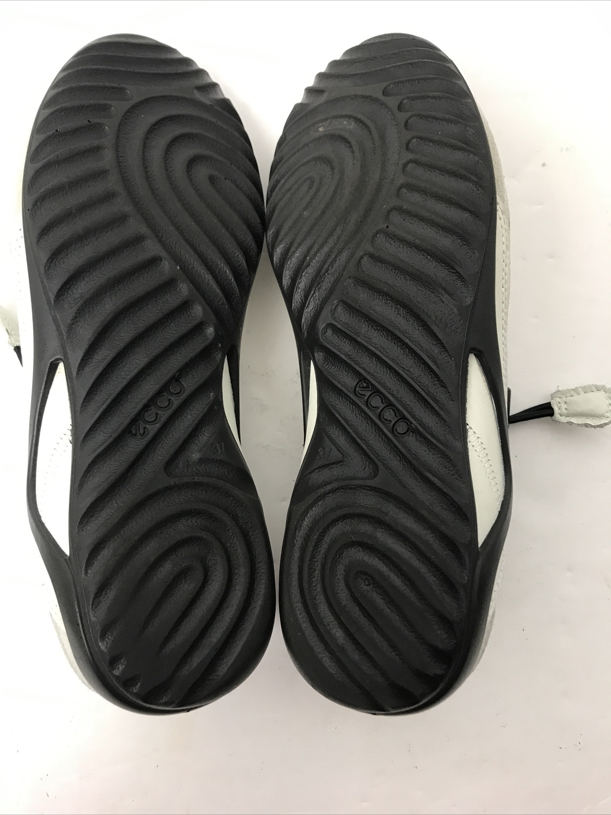 ecco vibration ii toggle sneaker