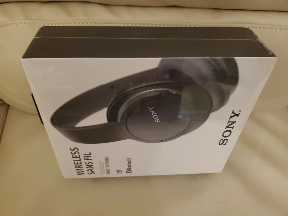 SONY Bluetooth Wireless Over-the-Ear Stereo MDR-ZX770BT Black New Sealed in Box - Image 4 of 4
