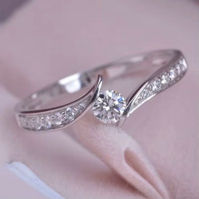 eleganter Design Ring 925 Silber plattiert mit Zirkonia edel stylisch cool