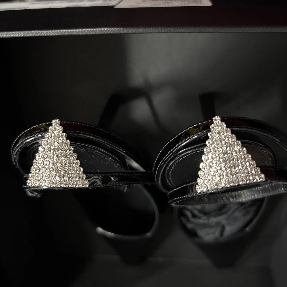 Bomba Saint Laurent Anouk 115 negra talla 39 EE. UU. 8,5 Foto 2 de 4