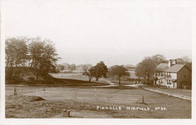 ECHTFOTO-POSTKARTE VON PINNACLE, MIRFIELD, (BEI HUDDERSFIELD) WEST YORKSHIRE