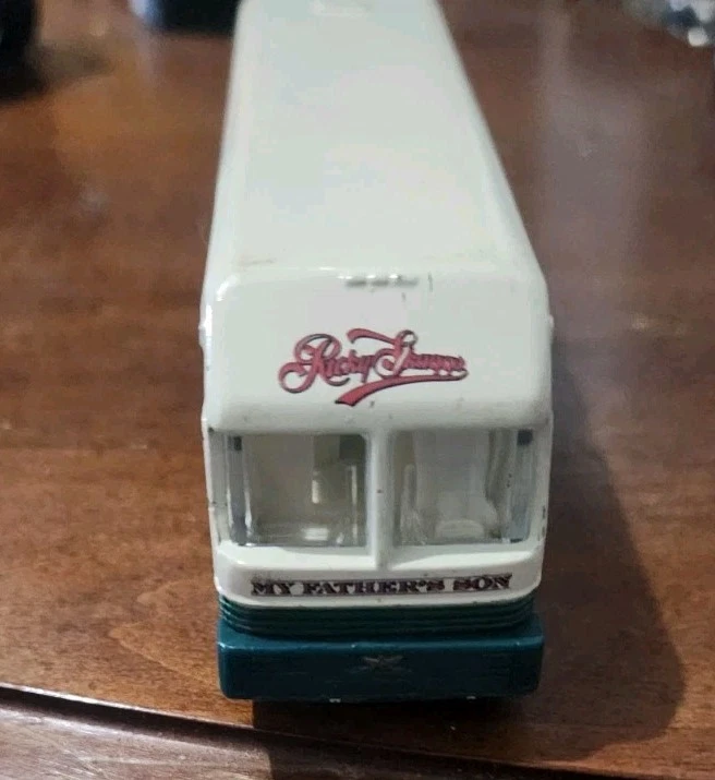 Autobuses Road Champs Country Tour Eagle 1993 - Ricky Skaggs & Marty Stuart Foto 3 de 4