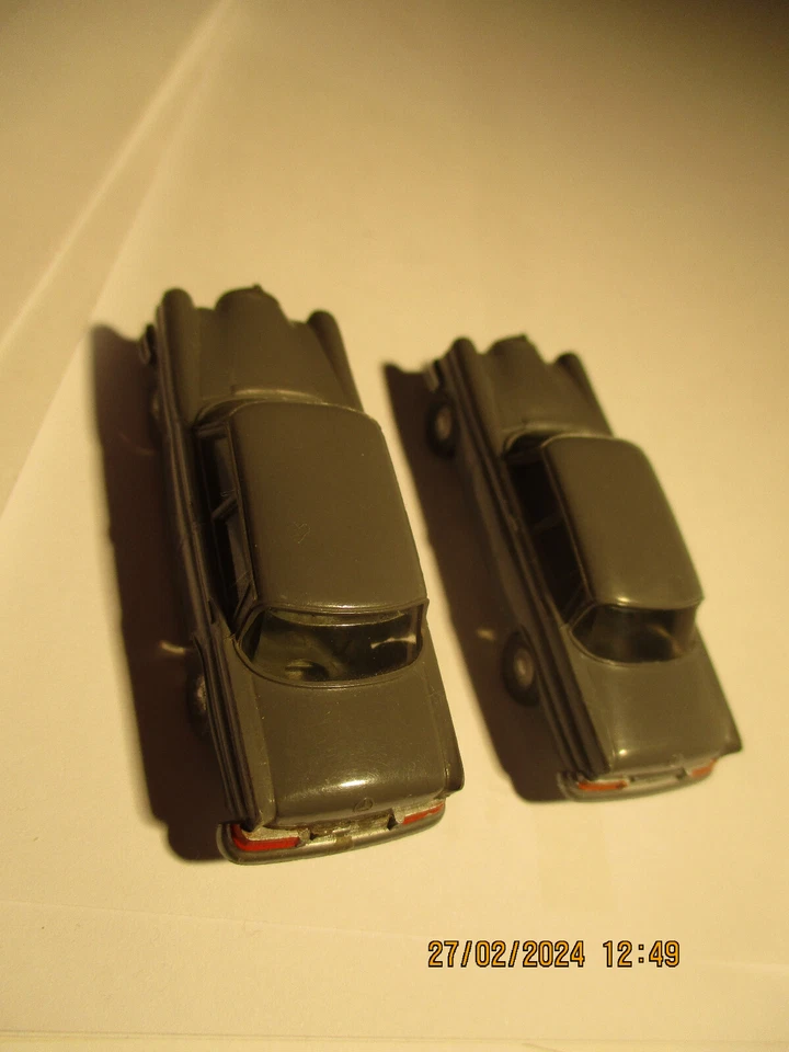 RE-WIKING - 2x MB 220 S HECKFLOSSE - 1 MIT PROBL. - Immagine 2 di 4