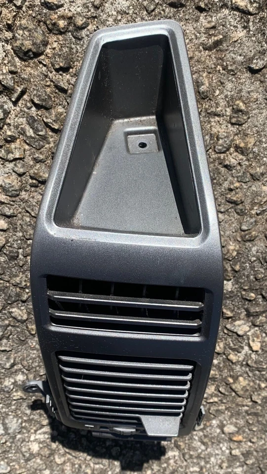 Nissan Titan Armada QX56 2004-2014 calefacción delantera izquierda lado del conductor aire acondicionado ventilación plateado Foto 2 de 3