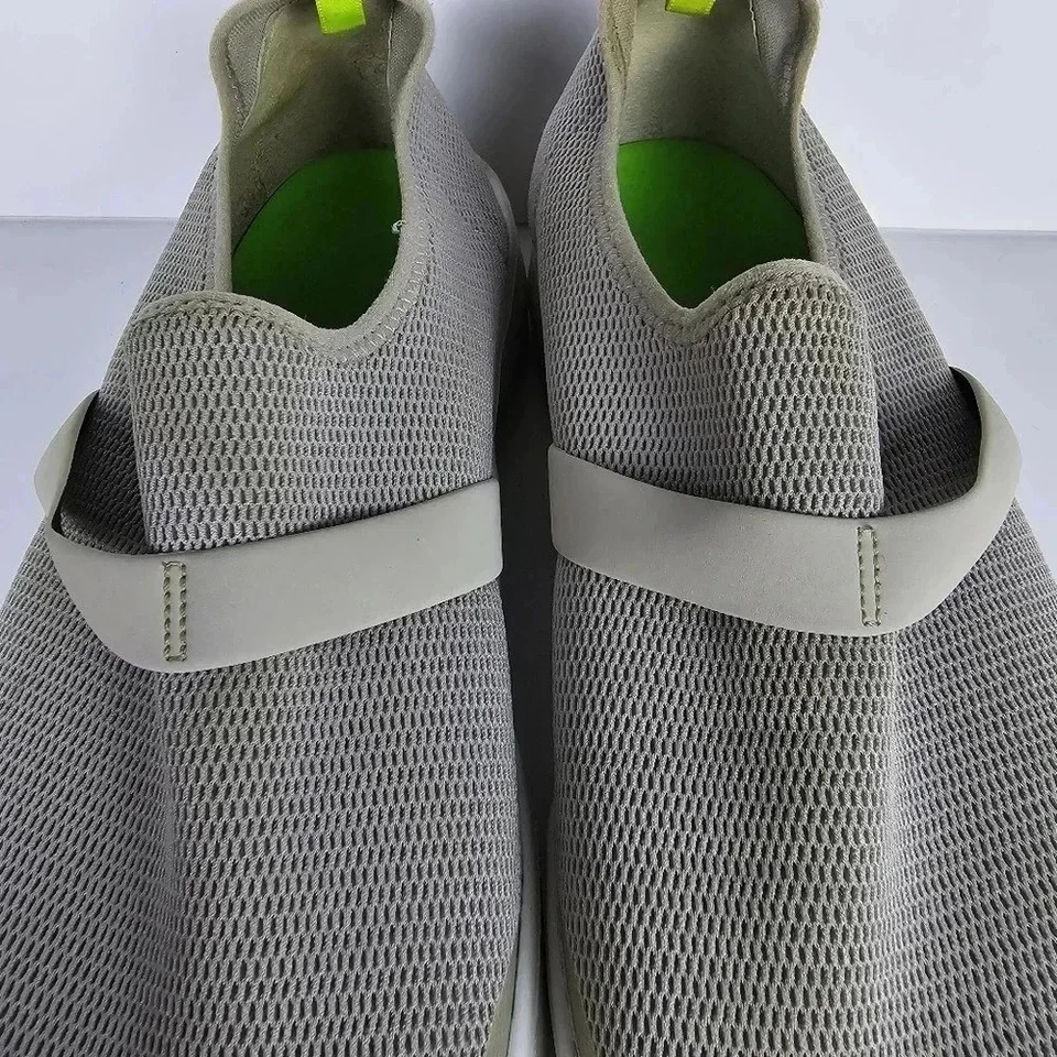 Oofos OOmg eeZee Recovery Low Slip On Shoe Sneaker Gray Women's Size 11 EU 42 - Image 4 of 4