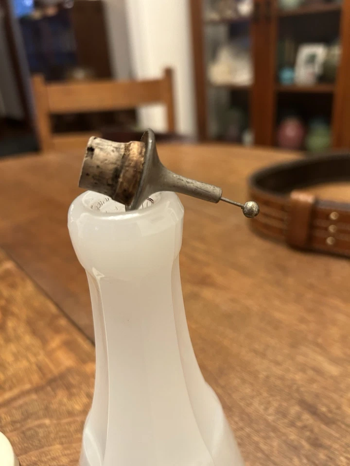 COLECCIÓN DE 5 BOTELLAS DE PELUQUERO VINTAGE DIFERENTES MEDIADOS DE SIGLO Foto 2 de 3