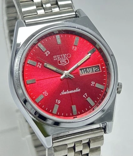 Vintage Seiko 5 Red Dial Day-Date Automatic Movement No.7019A Men Wrist Watch
