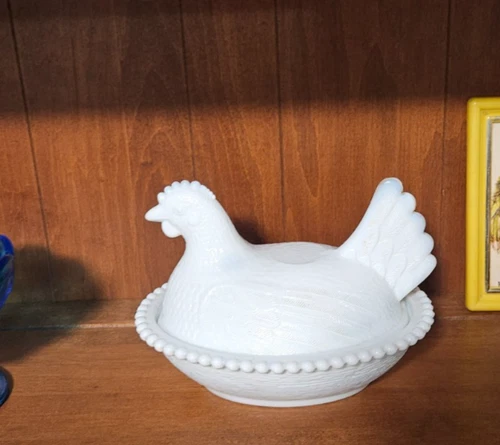 Vtg. Indiana White Milk Glass Chicken Hen on Nest Covered Bowl Candy Dish