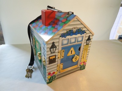 Melissa \u0026 Doug Wooden Doorbell House 