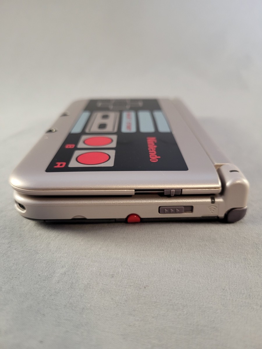 Nintendo 3DS XL - Retro NES Edition - SPR-001 - Complete In Box